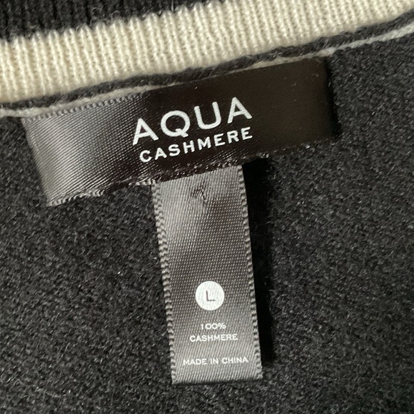 AQUA Cashmere
Stripe Trim Novelty Button Cashmere Cardigan - Large - Picture 6 of 6